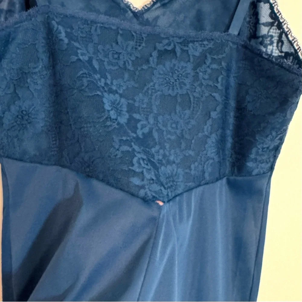 Vanity Fair Vintage 70s 80s Nylon Lace Trim Slip Dress Chemise Nightgown 36 S M - Picture 10 of 10
